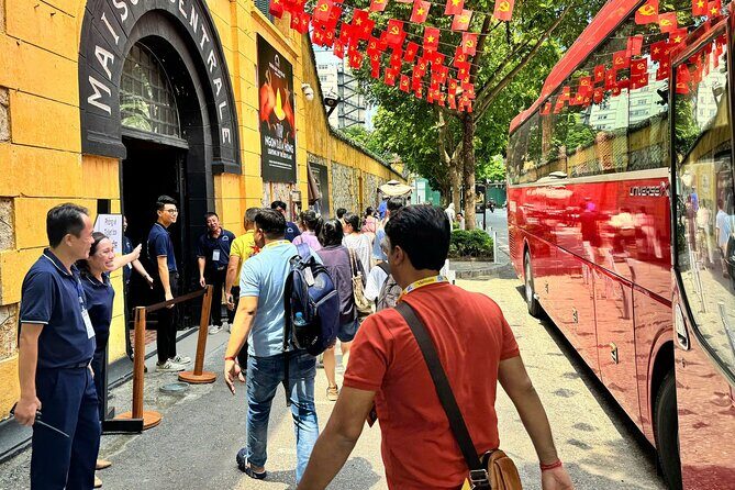 Hanoi Old Quarter and Cultural Landmarks Full Day Tour - Hoa Lo Prison: A Reflection on Vietnam’s Past