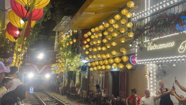 Hanoi: Old Quarter Food Tour With Train Street - Additional Tips for Travelers