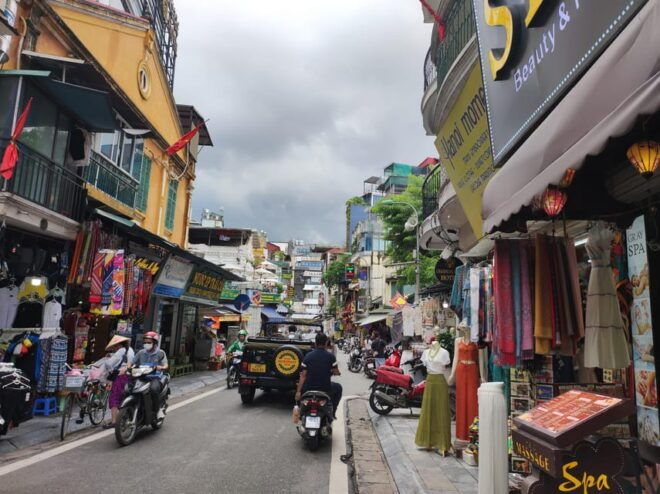 Hanoi Old Quarter: Private Walking Tour to Historical Sites. - Itinerary and Experience