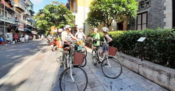 Hanoi Old Quarter & Red River Delta Cycling Half Day Tour - Tour Details and Logistics