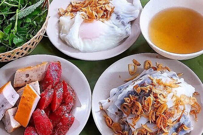 Hanoi Old Quarter Street Food Private Tour With Female Guide - What to Expect from the Hanoi Old Quarter Street Food Private Tour