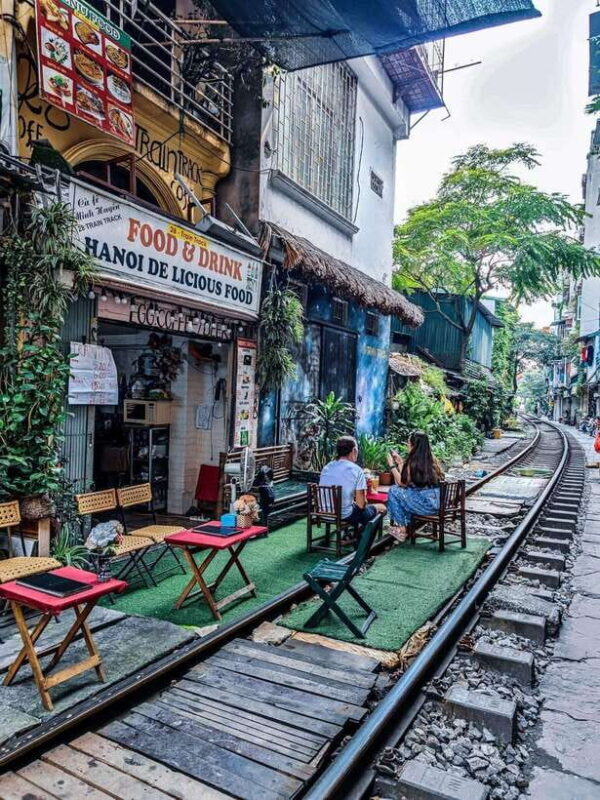 Hanoi Old Quarter Street Food Private Tour With Funny Guide - An In-Depth Look at the Hanoi Old Quarter Street Food Tour