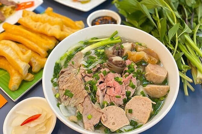 Hanoi Old Quarter Street Food Private Tour With Funny Guides - What to Expect from the Itinerary