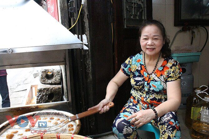 Hanoi Old Quarter Street Food tour with 12 plus tastings - Authenticity, Value, and Who It’s For