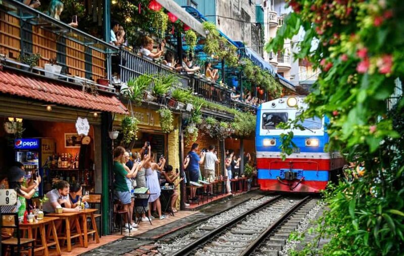 Hanoi: Old Quarter Street Food & Train Track Cafe - An In-Depth Look at the Hanoi Old Quarter Food Tour