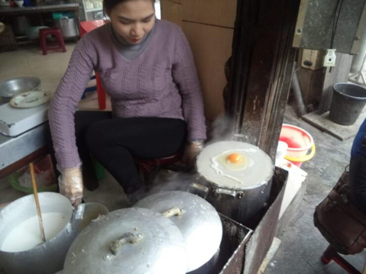 Hanoi: Old Quarter Street Food Walking Tour With 10 Tastings - Street Food Highlights