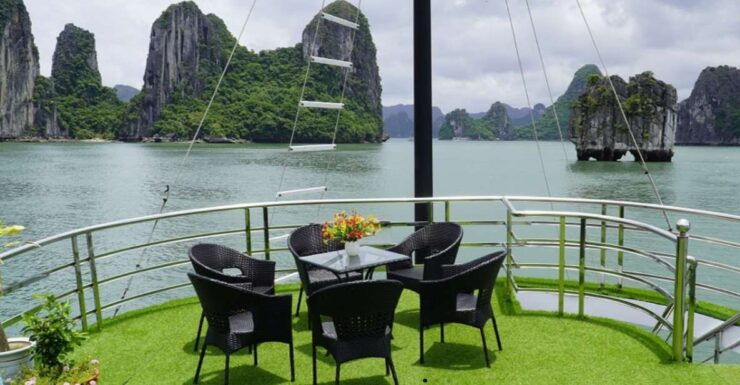 Hanoi: One- Day Halong Bay Cruise With Lunch and Transfer - Itinerary Highlights