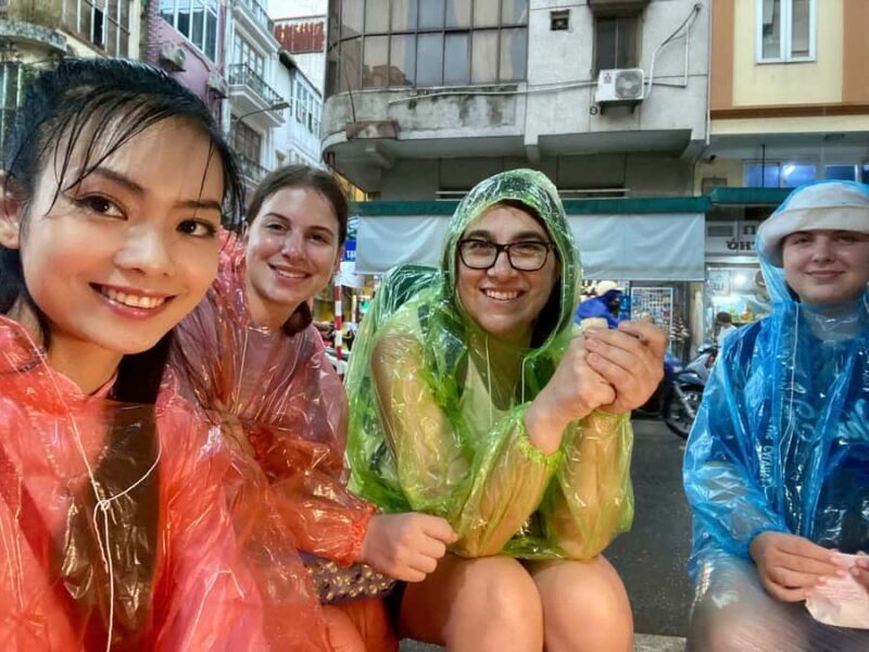 Hanoi: Private Culture and Food Walking Tour-Full experience - Savoring Hanoi’s Flavors: Lunch, Dessert, and Coffee