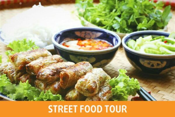 Hanoi: Private Street Food Evening Walking & Train Street - Vietnamese Steamed Rice Roll (Banh Cuon)