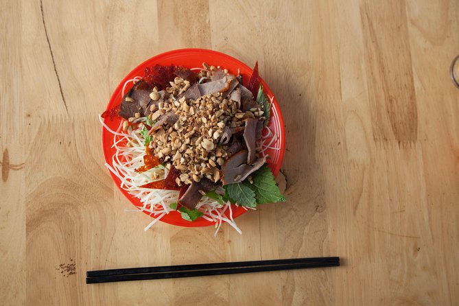 Hanoi: Private Street Food Walking Tour With a Real Foodie - Food Stops and Local Restaurants