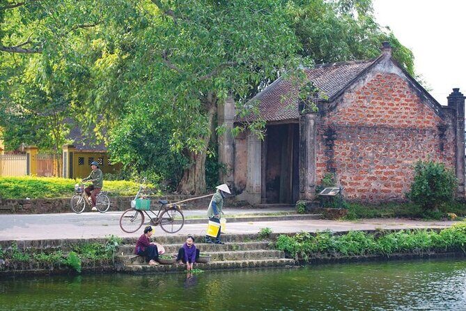 Hanoi Private Tour Discover Ancient Village & Traditional Crafts - What You Can Expect Throughout the Day