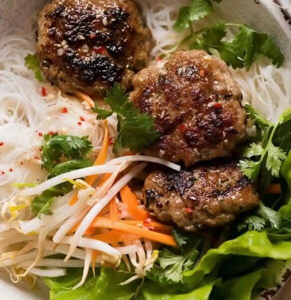 Hanoi: Private Tour of Vietnamese Street Food - Booking Information
