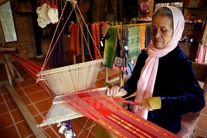 Hanoi: Private Tour to Van Phuc Silk & Duong Lam Ancient Village - Good To Know