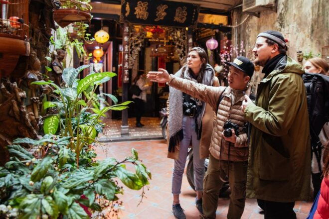 Hanoi: Private Tour With Locals – Highlights & Hidden Gems - Local Insights