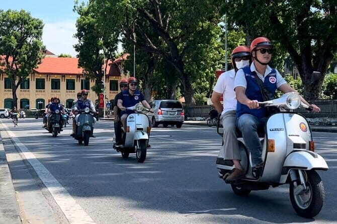 Hanoi Private Walking Tour: Street Food and Train Street - Who Should Consider This Tour?