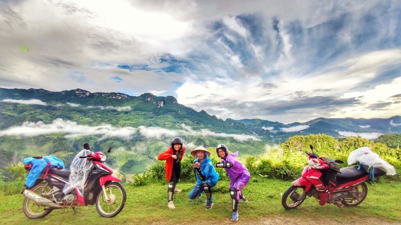 Hanoi Sapa Muong Hoa Valley Multi-Day Guided Tour - Village roads and the first evening