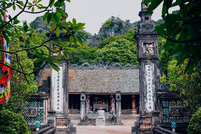 Hanoi: Small Group Tour to Incense Village & Ninh Binh, Boat Trip - Who Should Consider This Tour?