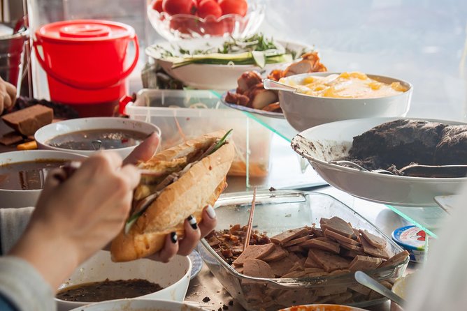 Hanoi Street Eats Evening Small Group Tour - Sampling Street Food Delights