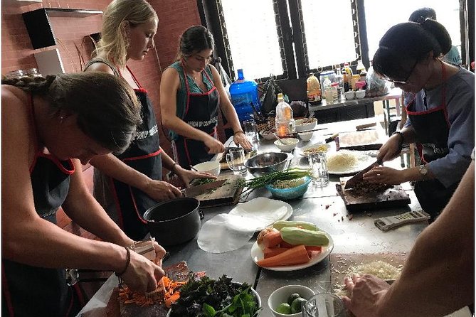 Hanoi Street Food Cooking Class - Food Tasting and Sharing