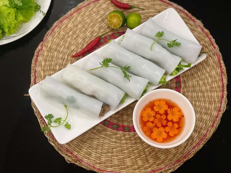 Hanoi Street Food & Landmarks Half-Day Jeep Tour - Lunch, night, and what the route may change