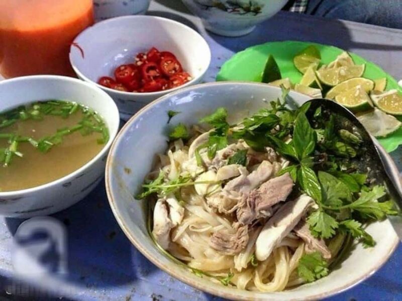 Hanoi Street Food Small Group/Private Tour with Train Street - What Makes This Tour Stand Out?