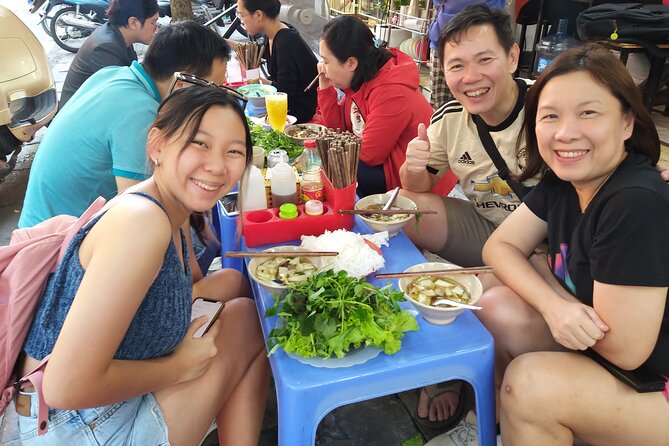 Hanoi Street Food Tour as a Real Local - Sampling Traditional Vietnamese Dishes