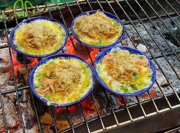 Hanoi: Street Food Tour With Coffe Egg Making Show - Tips for an Enjoyable Experience
