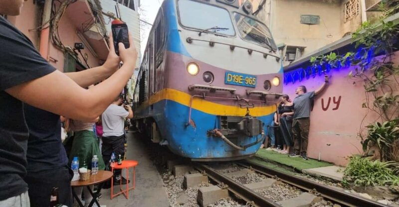 Hanoi: Street Food Tour With Train Street and Old Quarter - Good To Know