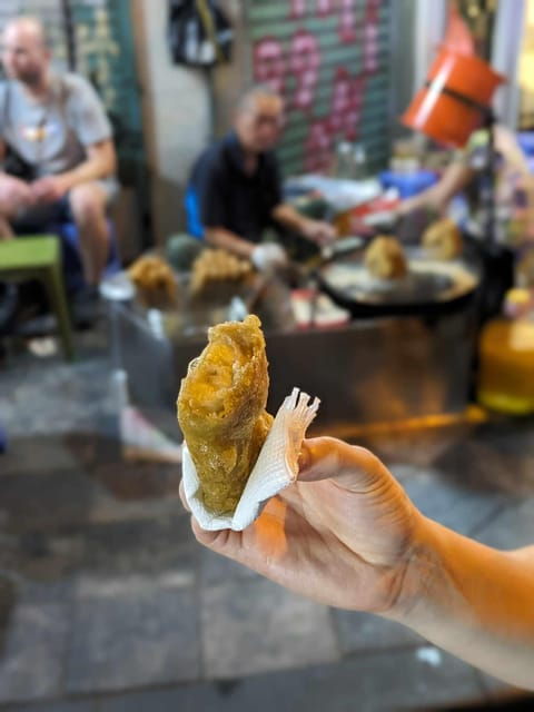 Hanoi: Street Food Tour With Train Street and Old Quarter - Unique Highlights of the Experience
