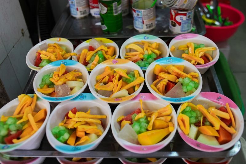 Hanoi Street Food Walking Tour with Water Puppet Show - Finish with a water puppet show
