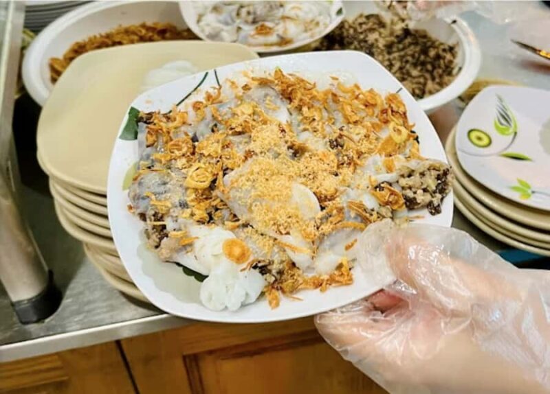 Hanoi: Street Food with Old Quarter Walking Tour Small Group - Who Should Consider This Tour?