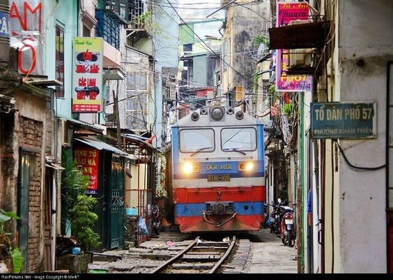 Hanoi Sunset Highlights Tour with Ao Dai Costume & Water Puppet Show - Train Street and other sights: possible, not promised