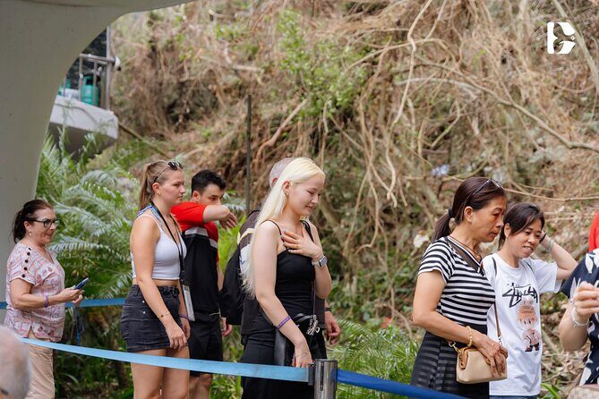 Hanoi to Halong Bay 6 Star Day Cruise Swim Buffet and Live Music - FAQ