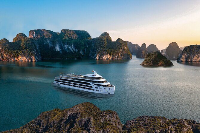 Hanoi to Halong Bay: Luxury Full-Day Luna Cruise Premium Tour - Who Will Love This Tour?