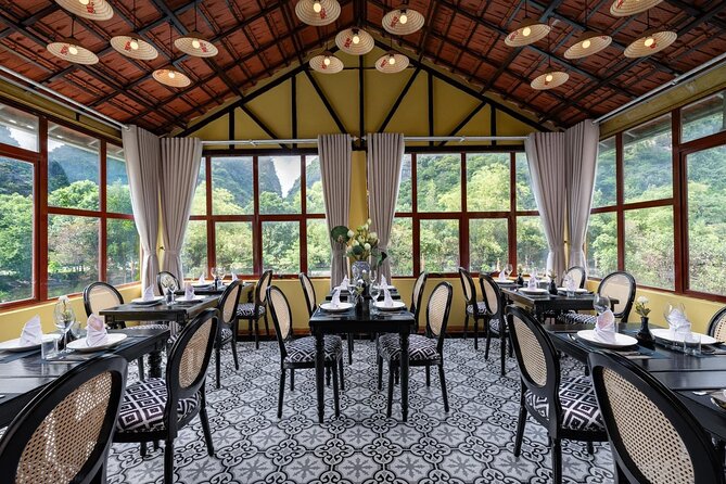 Hanoi to Ninh Binh 1 Day: Trang an - Tam Coc - Mua Cave - Hoa Lu - Tam Coc: Ninh Binhs Breathtaking "Halong Bay on Land