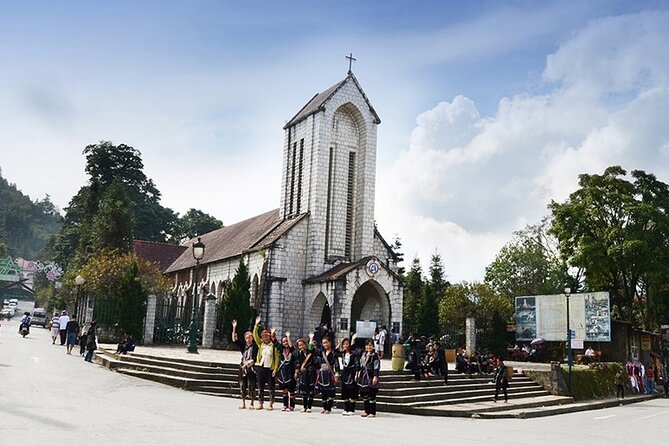 Hanoi To Sapa Bus Transfer or Return - Maximum Travelers and Operator