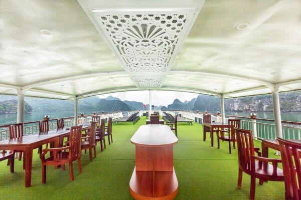 Hanoi/Tuan Chau: 2-Day Halong Bay and Cat Ba Island Cruise - Pickup and Logistics