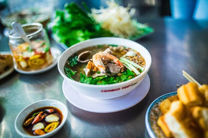 Hanoi Vegan Walking Food and Iconic Train Street Tour - Important Notes