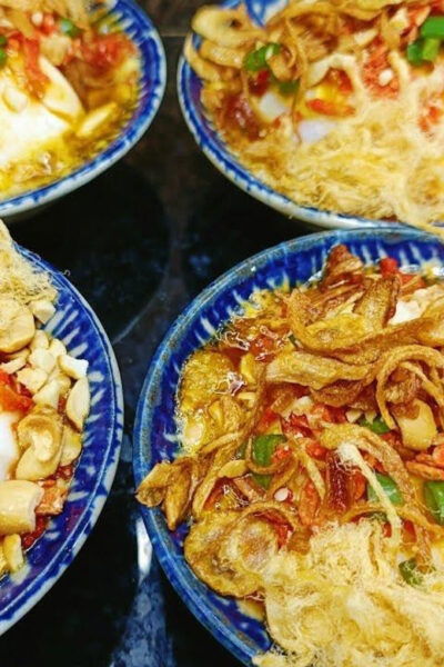 Hanoi: Walk and Taste Unique Street Food - Tips for Enjoying Your Experience