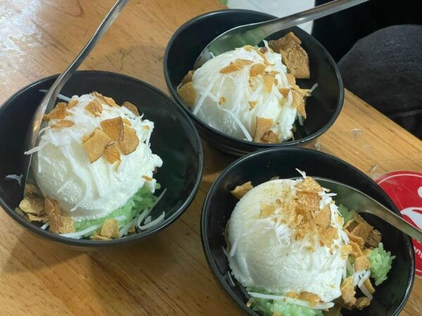 Hanoi: Walking and Tasting Must-Try Foods - Delicious Dishes - Booking Your Food Adventure