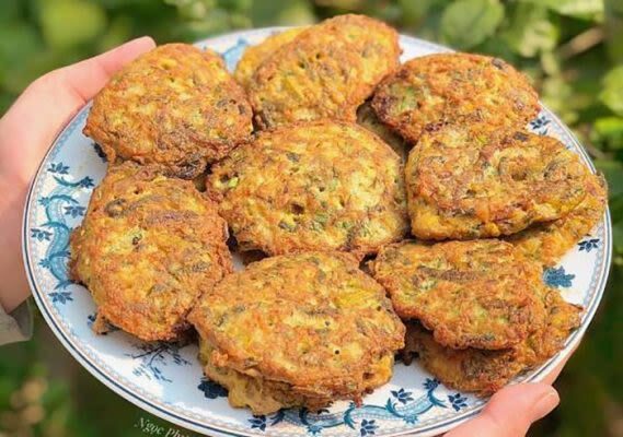 Hanoi Wild & Weird Street Food Walking Tour - Come hungry, but leave room for surprise