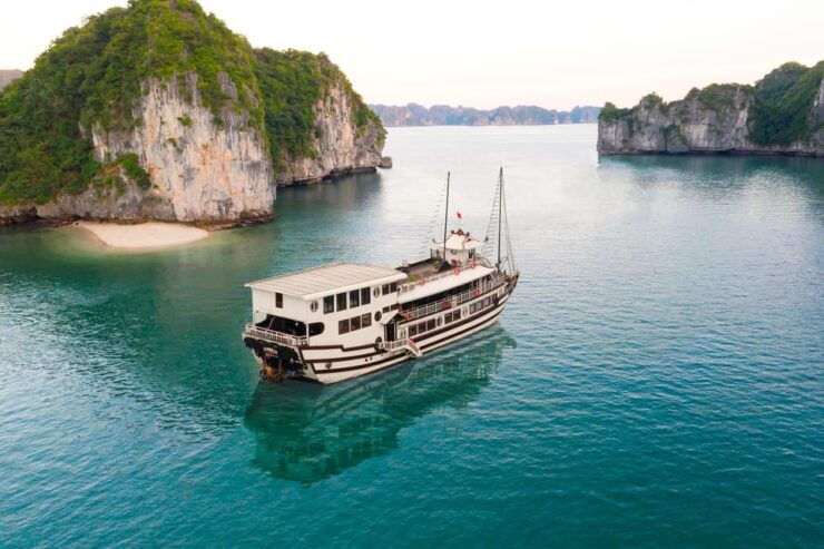 Hanoi:Halong Bay 2-Day on Traditional Wooden Boutique Cruise - Included Services