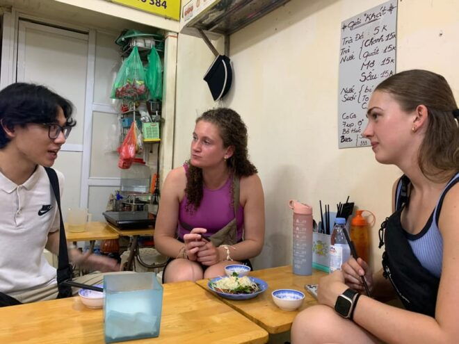 Hanois Gourmet Experience: Private Tour With a Local Guide - Hidden Gems of Hanoi