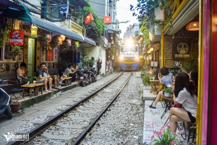 Hanoi's Night Life Exploring and Relaxing Massage Body - Experience Highlights