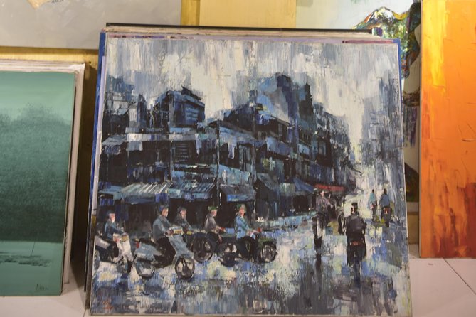 Hanois Urban Art Galleries&Best Pho - Taking in Hanois Vibrant Art Culture