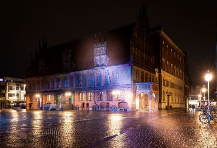 Hanover: Flashlight Guided Walking Tour at Night - Tour Details