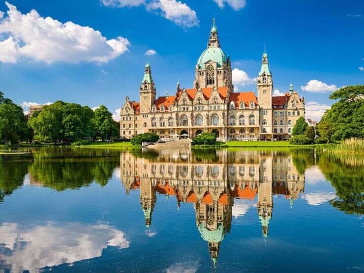 Hanover: Maschsee and New Town Hall Smartphone Game Quest - Ticket Information