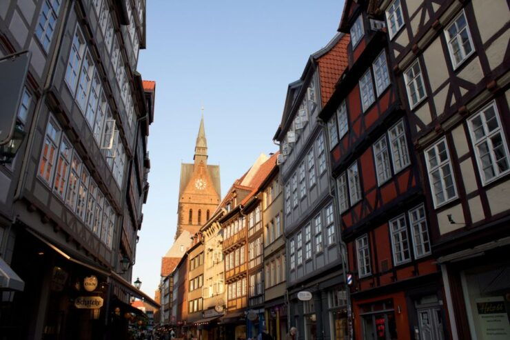 Hanover: Night Tour With Night Watchman Melchior - Experience Highlights