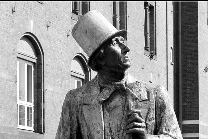 Hans Christian Andersen - Walking-Tour - Meeting and Pickup Details for the Walking Tour