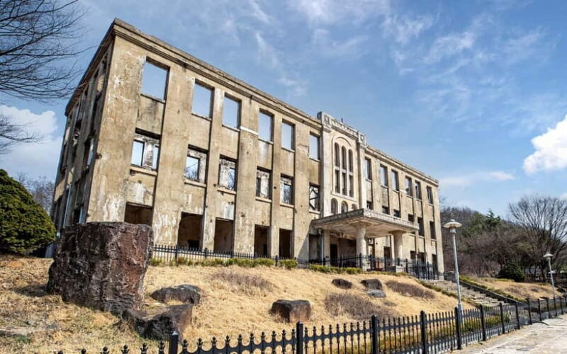 Hantan Canyon & North Korea's Labor HQ & Soisan Monorail - Exploring the Hantan Canyon & North Korea’s Labor HQ & Soisan Monorail Tour